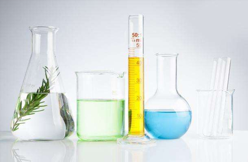 璀�(h霉)鑶氬搧涓笉鑳藉惈閰掔簿锛熻紩鏉炬帉鎻￠€欎簺锛屾墠鑳芥斁蹇冧娇鐢�